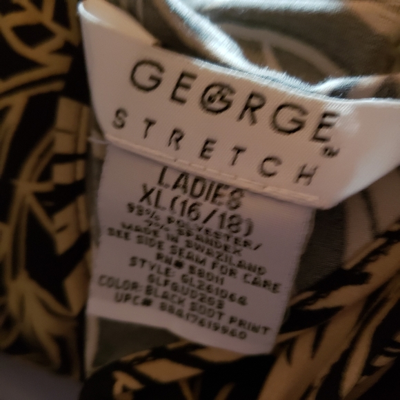 George Stretched | Sleeveless Top - Picture 6 of 6